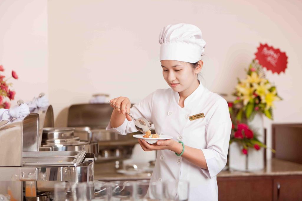 Ttc Hotel - Tan Binh Ho Chi Minh City Bagian luar foto