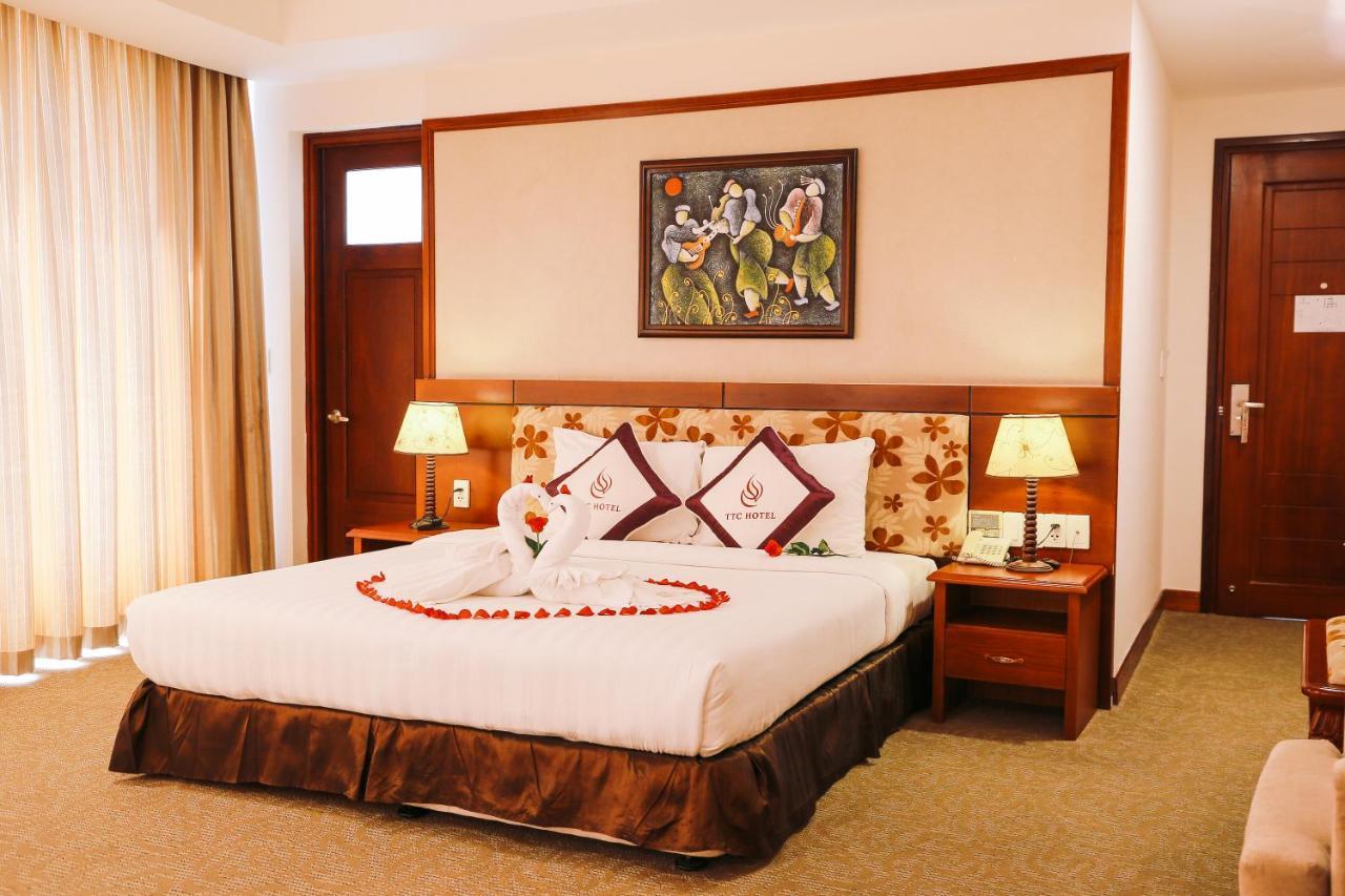 Ttc Hotel - Tan Binh Ho Chi Minh City Bagian luar foto