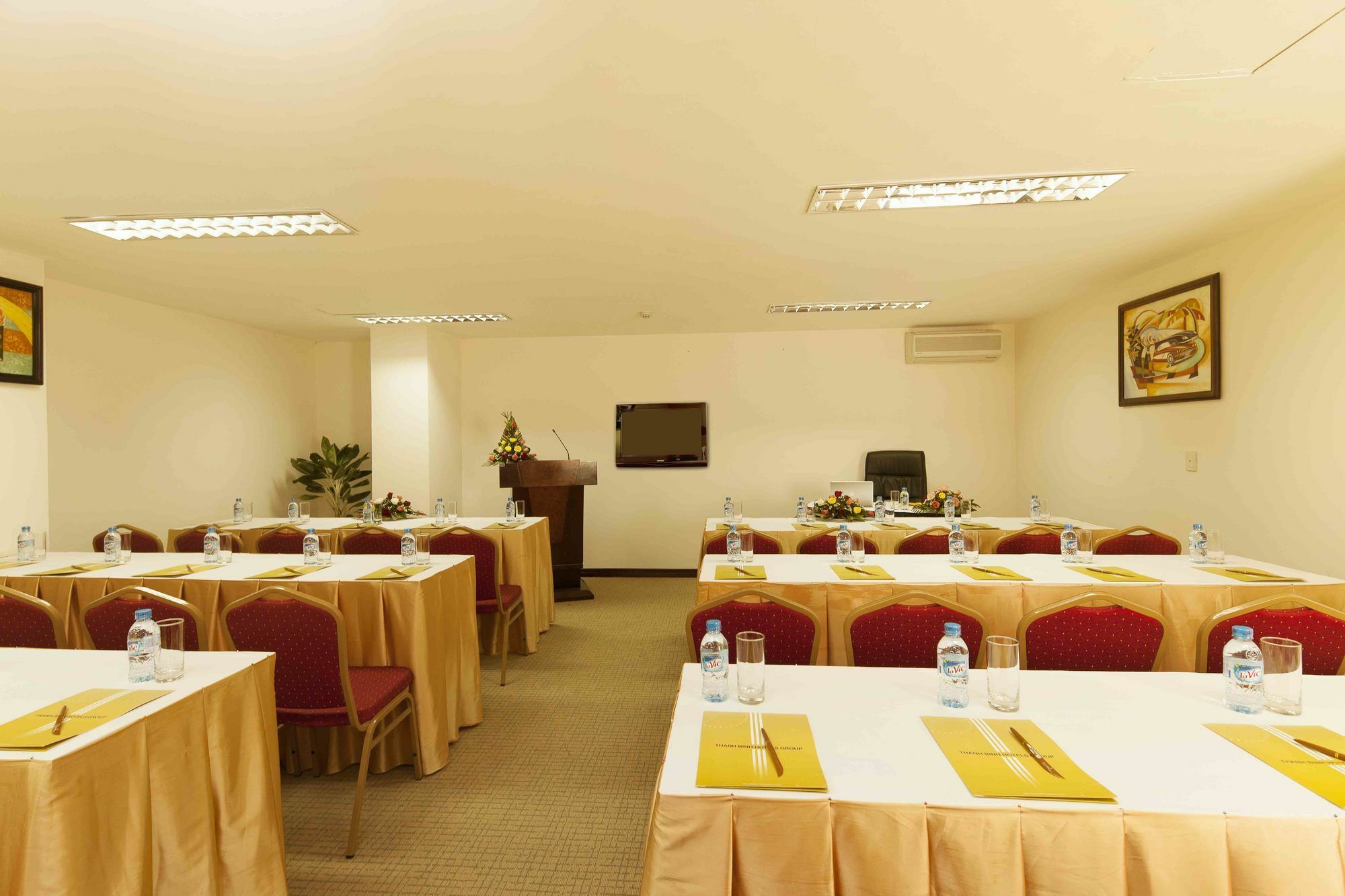 Ttc Hotel - Tan Binh Ho Chi Minh City Bagian luar foto