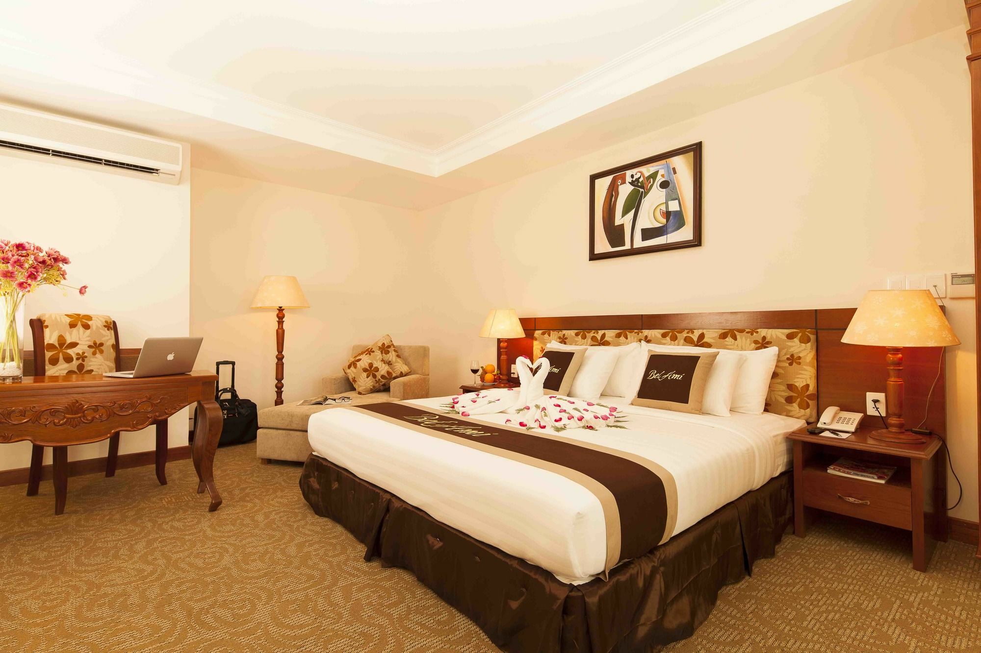 Ttc Hotel - Tan Binh Ho Chi Minh City Bagian luar foto